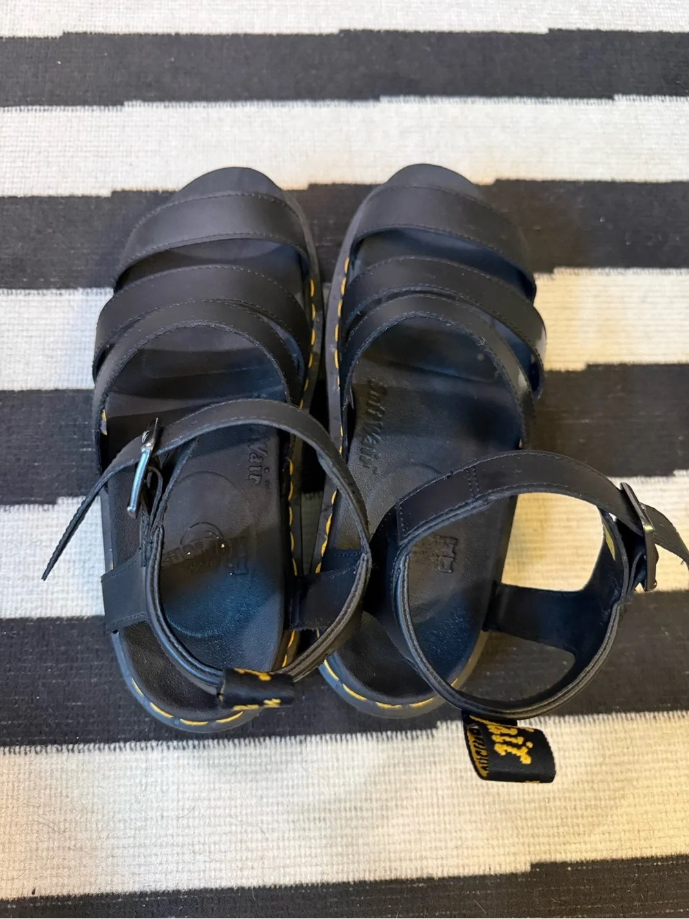 Dr. Martens Blaire sandal